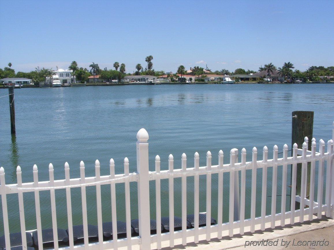 Lorelei Resort Motel Treasure Island Bagian luar foto