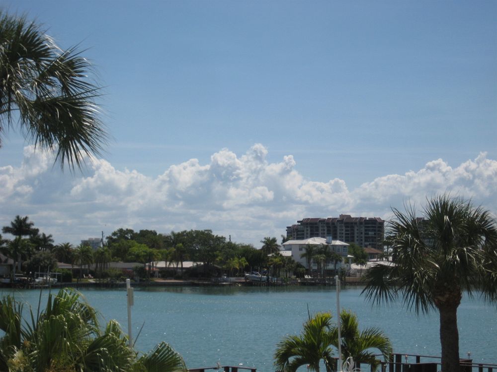 Lorelei Resort Motel Treasure Island Bagian luar foto