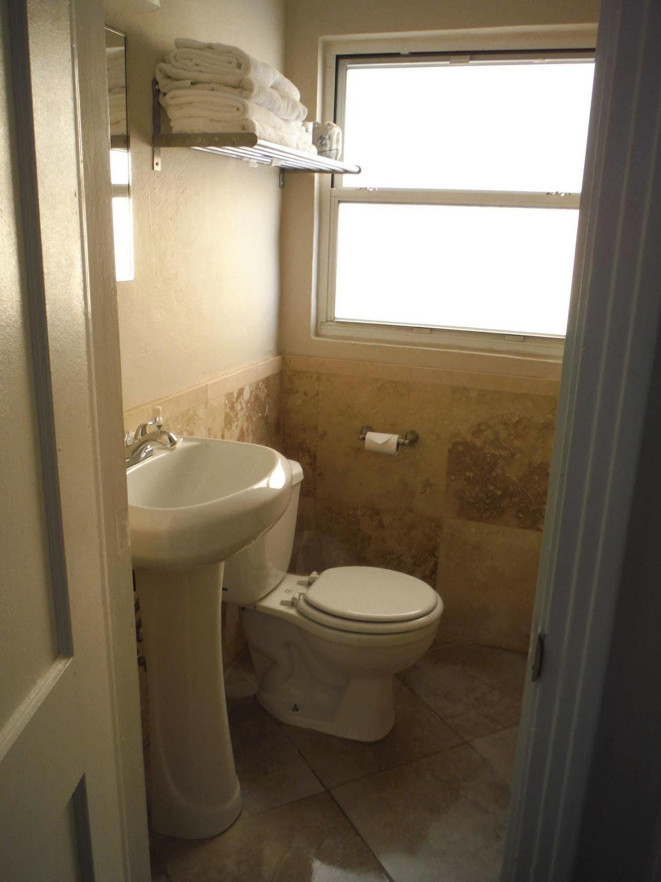 Lorelei Resort Motel Treasure Island Bagian luar foto